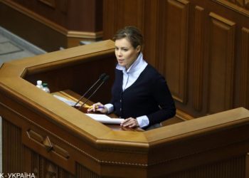 Przed Radiem nadіyshli deklarują składanie mandatów w osobie królewskiej i її