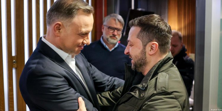 Zełenski miał do Dudy specjalną prośbę: informator OP ujawnił, że przywódca Ukrainy rozmawiał z głową Polski