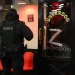W Moskwie siły bezpieczeństwa napadły na bary i zmusiły ludzi do śpiewania, grożąc paralizatorem