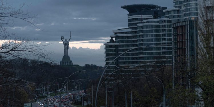 W Kijowie nagły wypadek z powodu nocnego ataku: Kliczko przyznał się, kto został ranny i co zostało uszkodzone