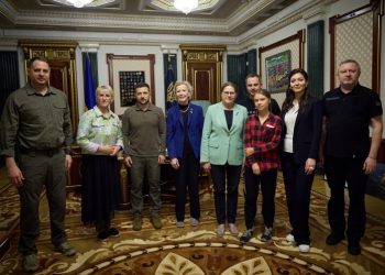 Ekobroń w Kijowie: Greta Thunberg przyjechała, by ocenić skutki wojny dla środowiska