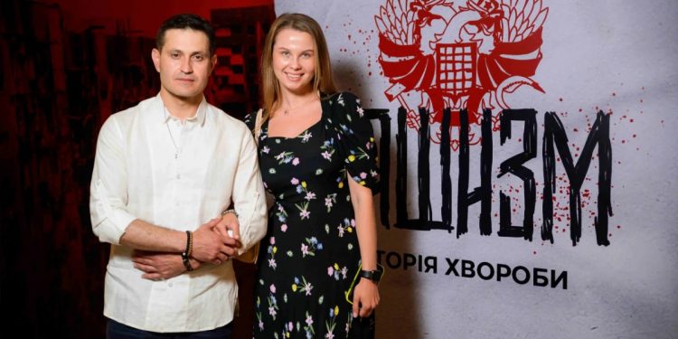 Nie jest już kawalerem: Akhtem Seitablaev wyszedł z nową dziewczyną