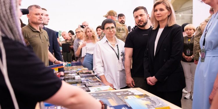 Półka na książki: co czytają Vladimir i Elena Zelensky