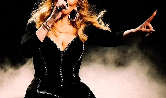 Adele ujawnia, że walczy z grzybicą skóry