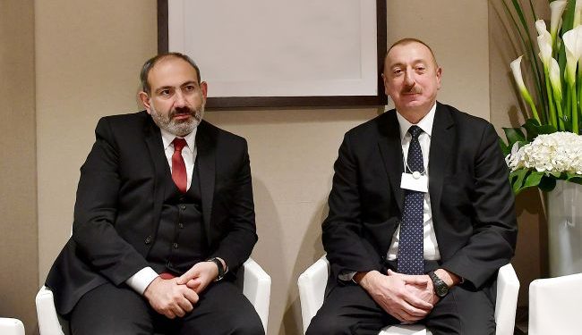 Przywódcy Azerbejdżanu i Armenii przeprowadzili negocjacje Czergowy w sprawie mediacji UE
