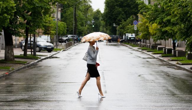 Doshchi z burzami i mgłą gradową: prognozy pogody wzrosły, jutro de checks łajdaki