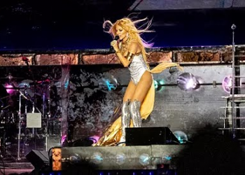 Shania Twain była zawstydzona podczas występu na scenie