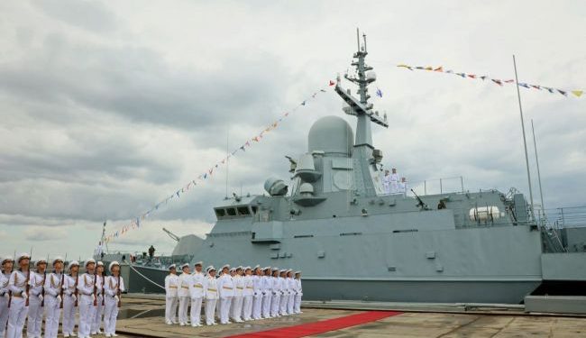 Propaganda chi plus 8 „Kalіbrіv”? Federacja Rosyjska macha nowym statkiem w pobliżu Krimu, ale jest pewien niuans