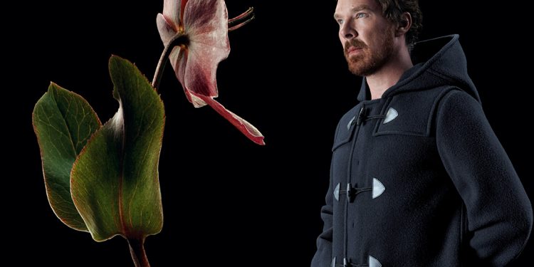 Surrealistyczne rozmowy: Benedict Cumberbatch w nowej kampanii Prady