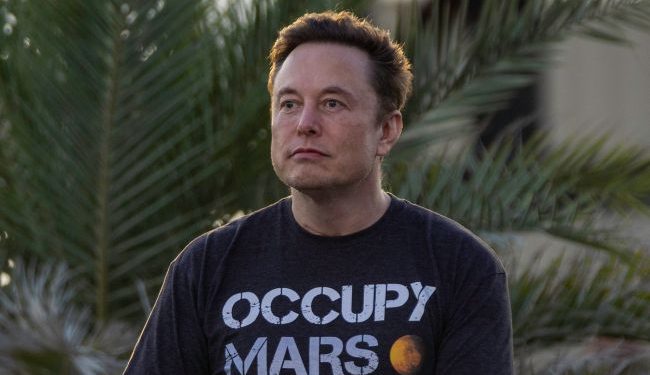 Musk, który uruchomił firmę energetyczną przy wsparciu kawałka inteligencji