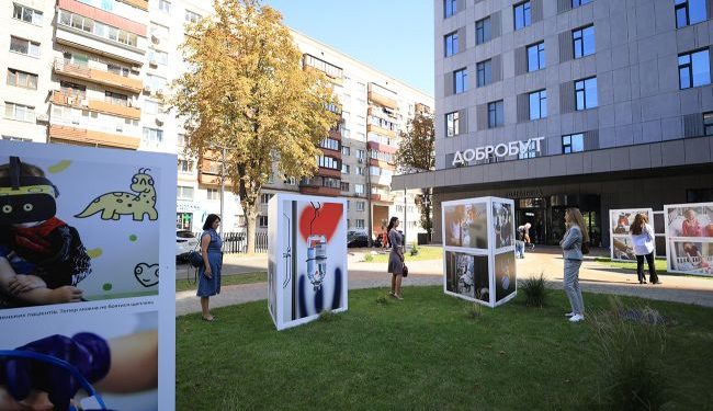 W Kijowie otwarto pożyteczną wystawę fotograficzną poświęconą pracy medycznej
