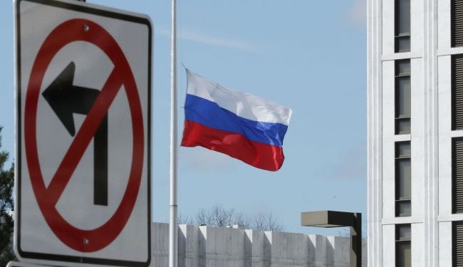 Federacja Rosyjska zaczęła okrążać bazy wojskowe w pobliżu granicy z Finlandią (zdjęcia satelitarne)