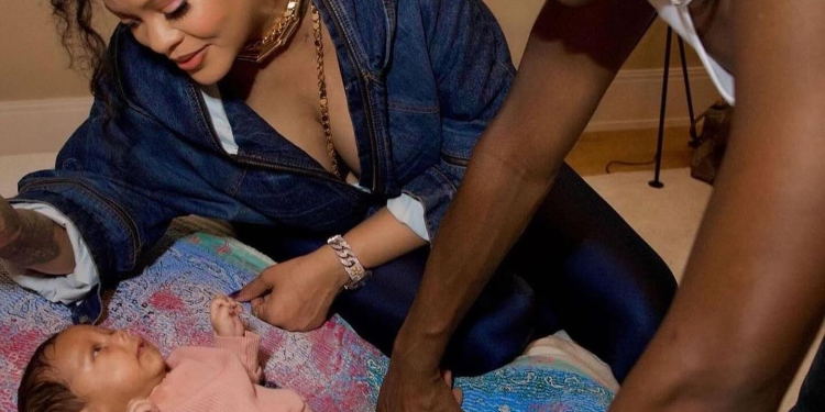 Rihanna i A$AP Rocky pokazali swoje nowo narodzone dziecko