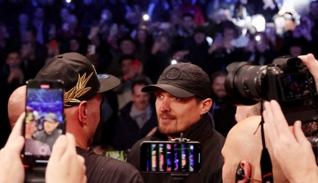 „Idę spać.” Usik stoczył bitwę na spojrzenia z F'urie i ogłosił prawdopodobną datę walki