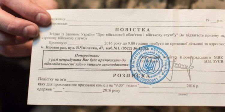 Do TCC przyszedł mężczyzna z granatem i wyciągnął zawleczkę: media dowiedziały się, jak to się wszystko skończyło