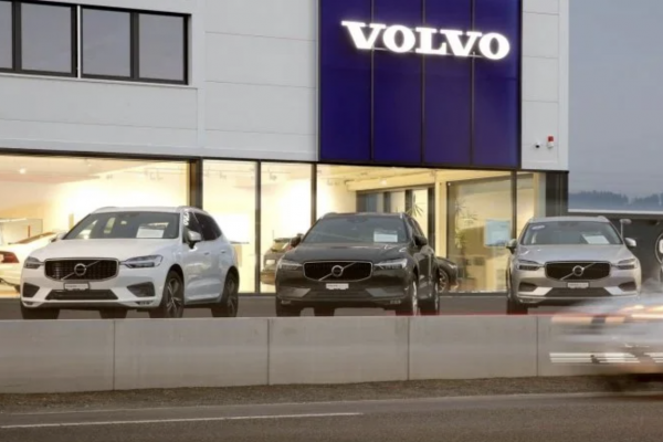 Volvo rozpoczyna produkcję pierwszego elektrycznego sedana ES90 