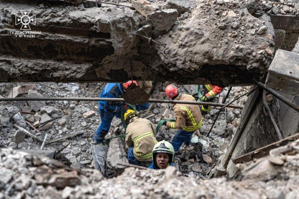 In  Kijów wyeliminował skutki ataku z 29 grudnia: Państwowe Służby Ratunkowe podały liczbę ofiar śmiertelnych”></img></p>
<p>O tym, że w  sp. władzach wojskowych miasta Kijowa poinformowano o liczba rannych obywateli po ataku 2 stycznia.</p>
<p><!--noindex--></p>
<p><a rel=