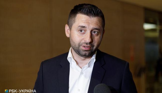 Komisja rozpoczęła rozpatrywanie projektu ustawy o mobilizacji. Przybyli Załużny i Umerow