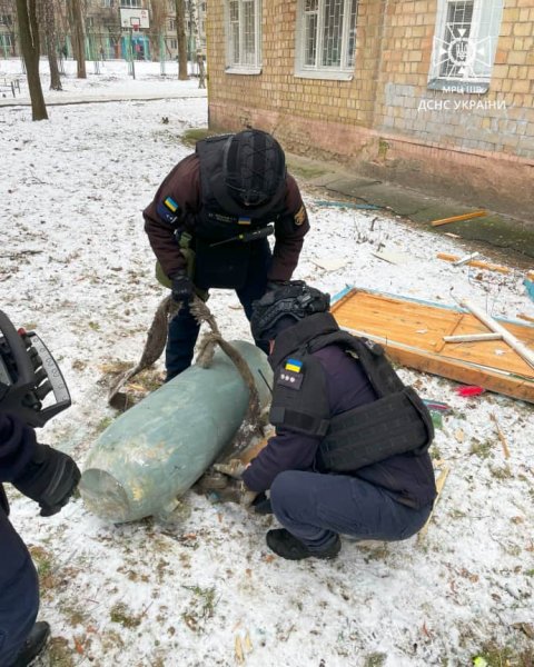 Р’ РљРёРµРІРµ РїРёСЂРѕС‚РµС…РЅРёРєРё РёР·СЉСЏР»Рё Р±РѕРµРІСѓСЋ С‡Р°СЃС‚СЊ СЂР°РєРµС‚С‹ Р Р¤, РєРѕС‚РѕСЂР°СЏ РЅРµ РІР·РѕСЂРІР°Р»Р°СЃСЊ