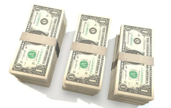 Kursy walut wieczorem 15 stycznia: dolar nieznacznie wzrósł na rynku międzybankowym