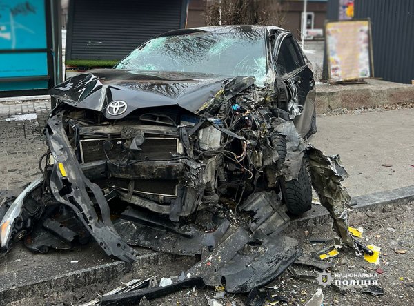 Śmiertelny wypadek z kilkoma samochodami w Kijowie : szczegóły przekazała stołeczna policja (zdjęcie)