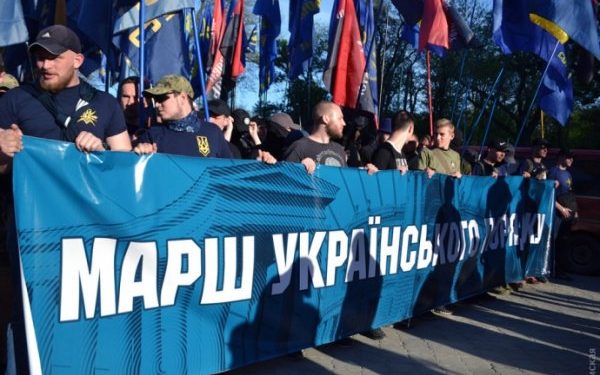 РџРµСЂРµРґ РјР°СЂС€РµРј РЅР°С†РёРѕРЅР°Р»РёСЃС‚РѕРІ РІ РћРґРµСЃСЃРµ РЅР°С€Р»Рё „РіСЂР°РЅР°С‚Сѓ”, РЅРѕ РІСЃРµ РїСЂРѕС€Р»Рѕ РјРёСЂРЅРѕ
