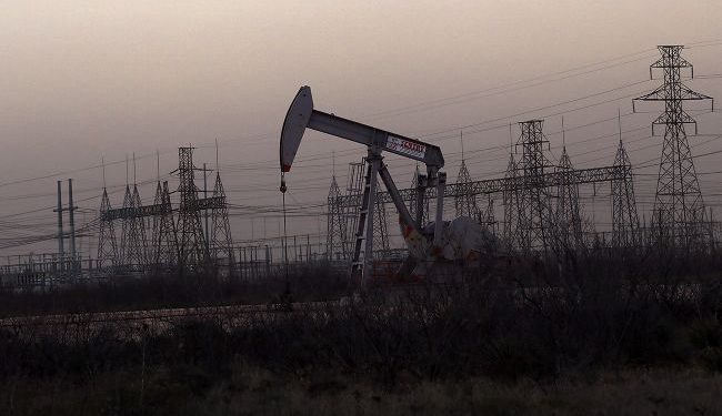 Dostawy rosyjskiej ropy do Indii w dalszym ciągu spadają z powodu sankcji, – Reuters
