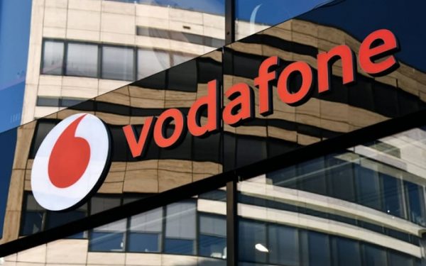 Vodafone sprzedaje włoski oddział firmie Swisscom za 8 miliardów euro