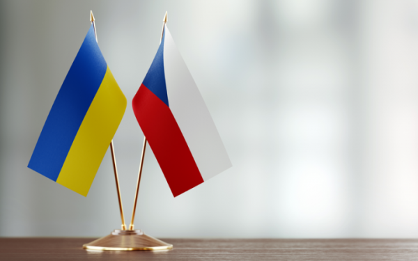 WSJ: Czechy zorganizują zakup amunicji dla Ukrainy od sojuszników Rosji