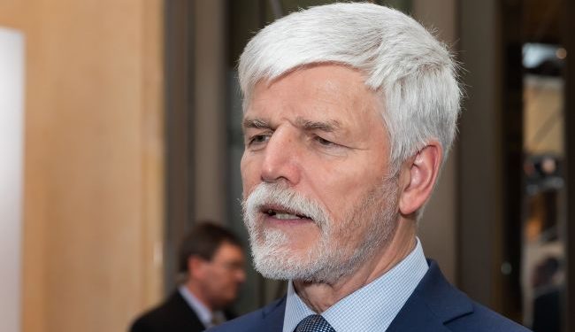 Prezydent Czech ogłosił warunki przekazania Ukrainie 800 tys. pocisków