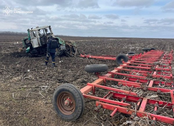 In w obwodzie charkowskim kierowca ciągnika przejechał /p> </p>
<p>Przypomnijmy, że 20 marca w obwodzie charkowskim dyżurujący traktor eksplodował materiałami wybuchowymi.</p>
<p><!--noindex--></p>
<p><a rel=