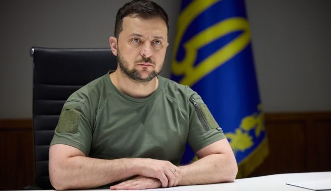 „Rosyjski terroryzm został potwierdzony”. Zełenski zareagował na atak drona w Charkowie