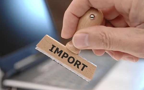 Węgry rozszerzają ograniczenia w imporcie produktów rolnych z Ukrainy