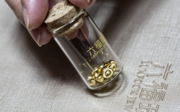 Złoto nadal ustanawia nowe rekordy. Bullion wzrósł do 2265 dolarów
