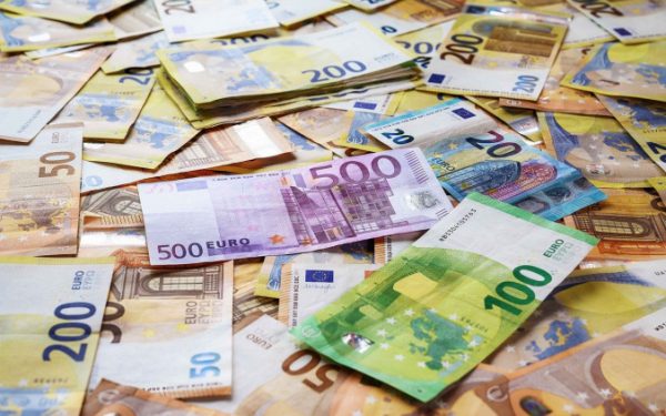 Kursy walut na 29 marca: euro w bankach i kantorach spadło o 5 kopiejek