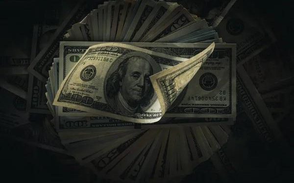 Mocny dolar irytuje urzędników banku centralnego