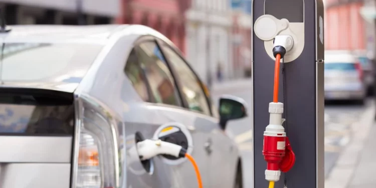 Popyt na pojazdy elektryczne na Ukrainie gwałtownie wzrósł: wyłoniono 10 najlepszych modeli marca