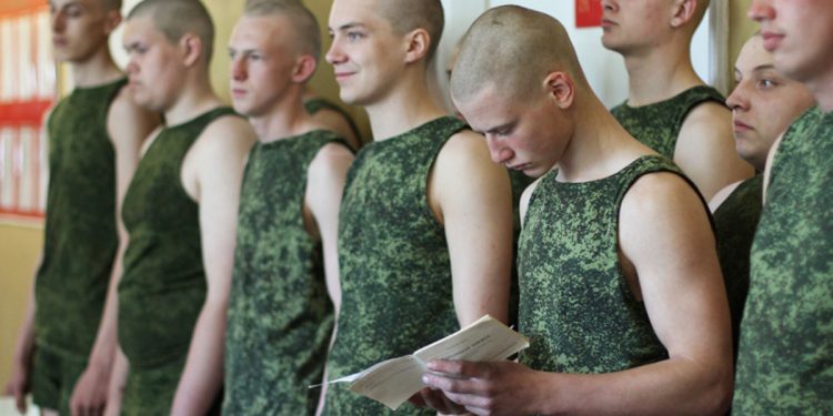 Mobilizację na Ukrainie może utrudnić kryzys demograficzny, – NYT