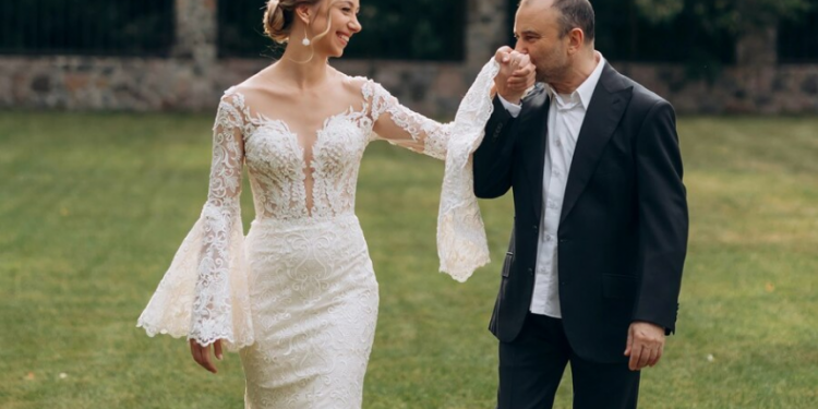Victor Pavlik i Ekaterina Repyakhova po raz pierwszy świętowali swój ślub (ZDJĘCIE)