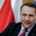 Sikorski mówił o gotowości Polski do ograniczenia wsparcia socjalnego dla Ukraińców odbywających służbę wojskową