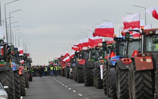 Ukraina straciła 660 mln dolarów w pierwszym miesiącu blokady granicy – ​​NBU
