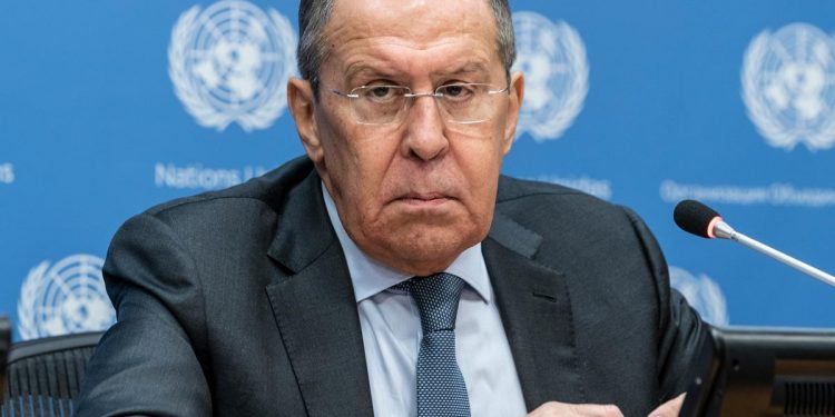 Czy Federacja Rosyjska powstrzyma SVO podczas negocjacji z Ukrainą: Ławrow udzielił krótkiej odpowiedzi