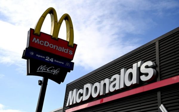 Dodano boczek do lodów: McDonald's wyłączy system zamawiania AI