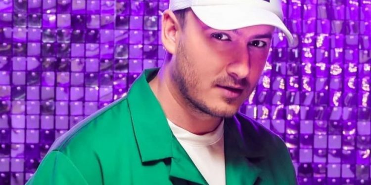 Ivan NAVI zakochał się w zdjęciu sieci z żoną i dorosłym synem