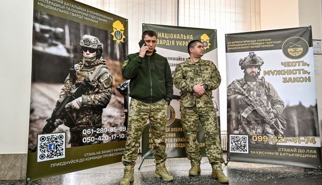 Praca w ZSU: jakie są najpopularniejsze oferty pracy i ile płacą?