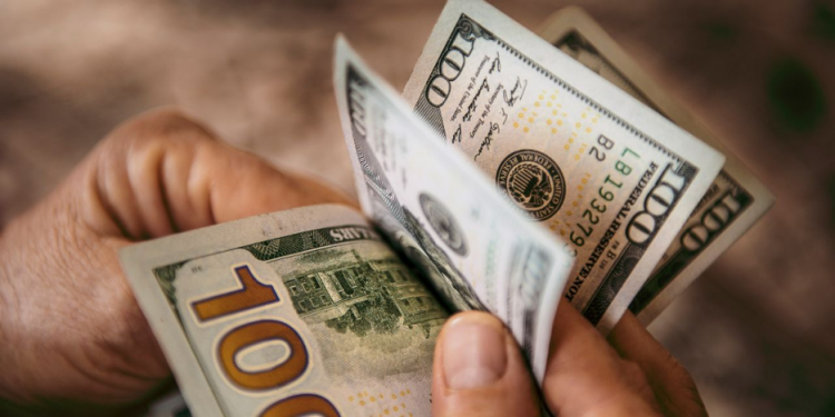 Dolary i euro zostaną odebrane Rosjanom: podjęto decyzję o wymuszeniu wymiany waluty na ruble