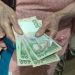 Niektórzy emeryci otrzymają wypłatę do 3100 UAH: kto będzie mógł otrzymać pieniądze