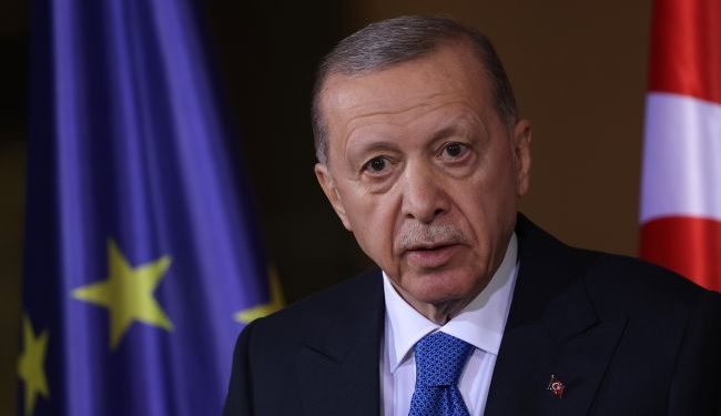 Erdogan oświadczył przed szczytem w Waszyngtonie, że NATO nie powinno być stroną wojny na Ukrainie