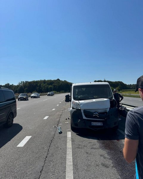 Mikro FC bus  obwodu żytomierskiego, trenerzy i zarząd zostali ranni (FOTO)