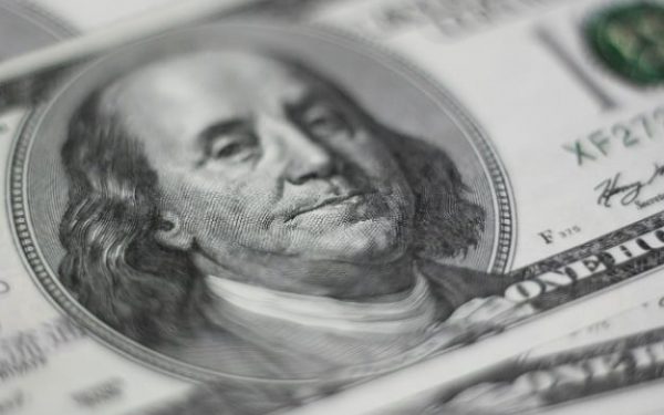 Kursy walut na 30 sierpnia: dolar i euro spadają